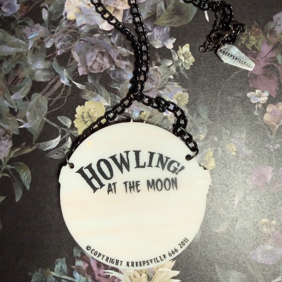 Kreepsville Wolfman/Howl at the Moon Necklace - Picture 3 of 4